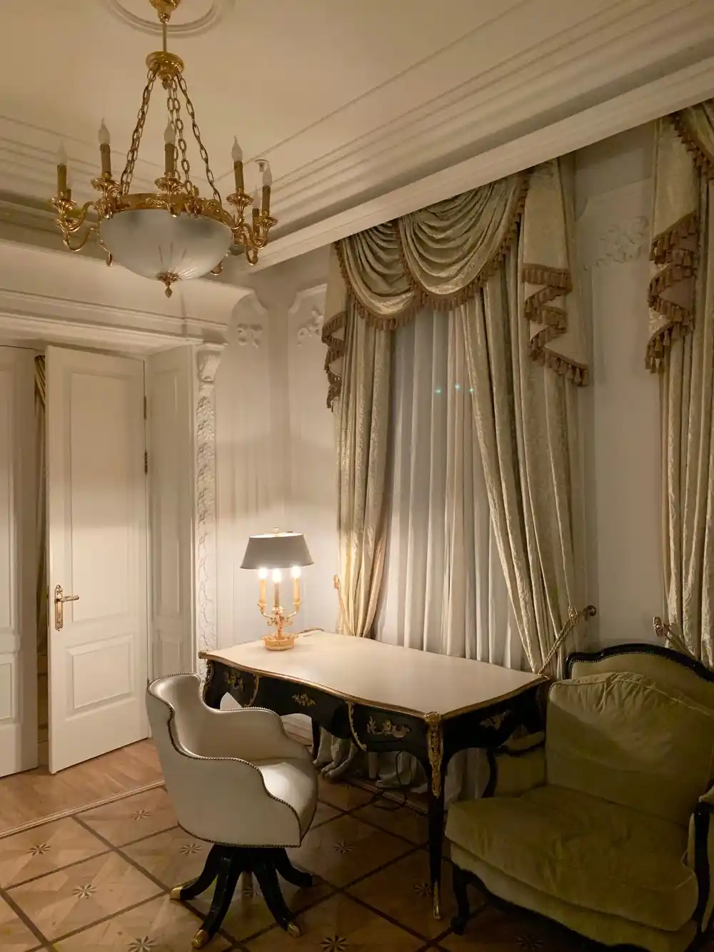 Kaszinó VIP Lakosztály